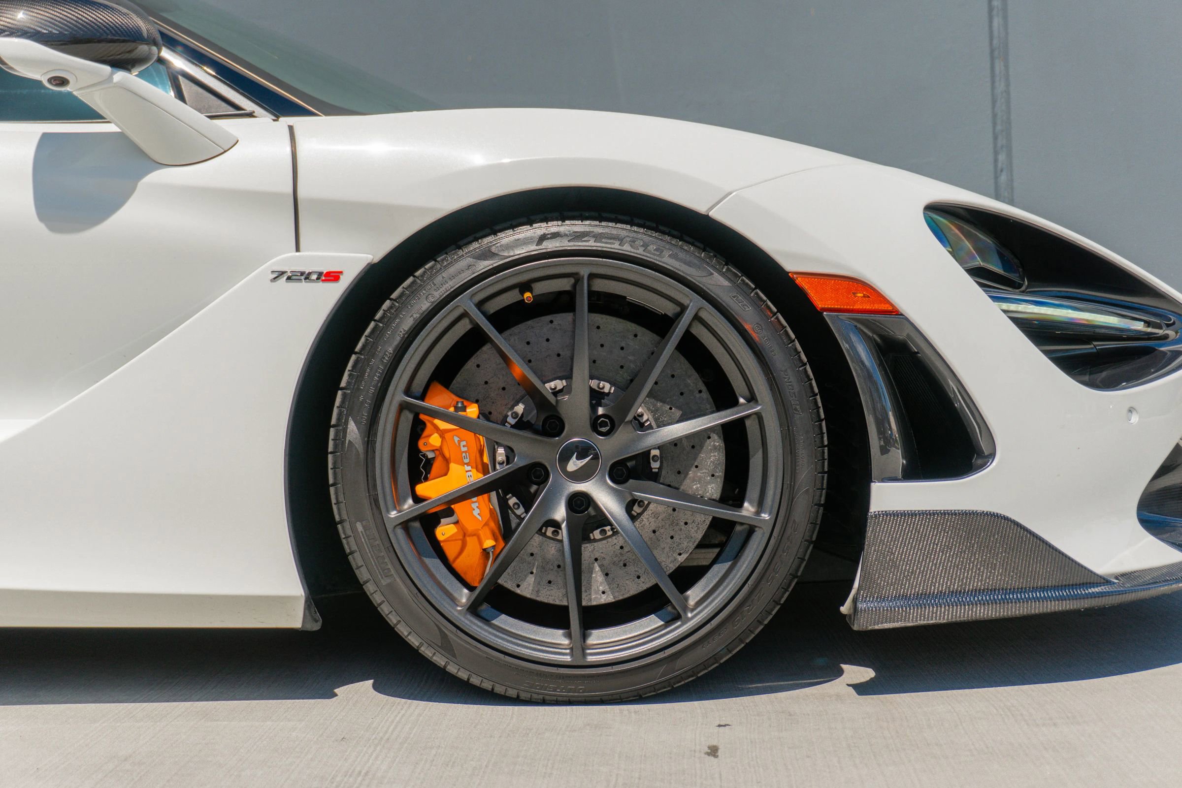 Used 2021 McLaren 720S Spider image 39