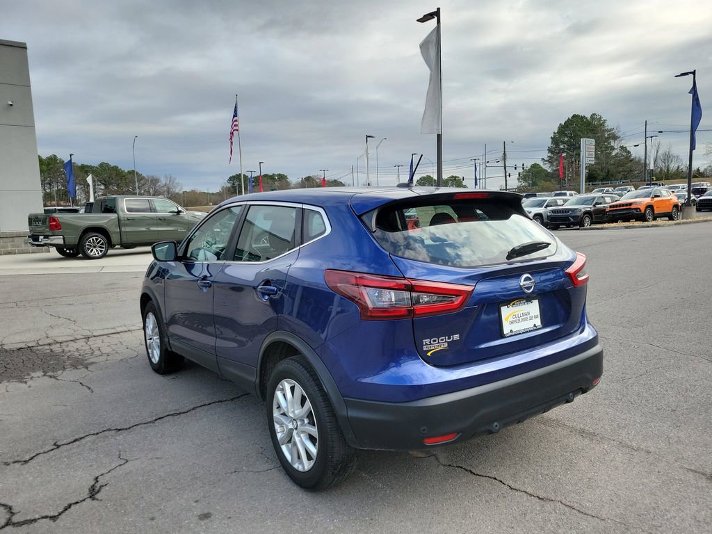 Used 2022 Nissan Rogue Sport S image 5