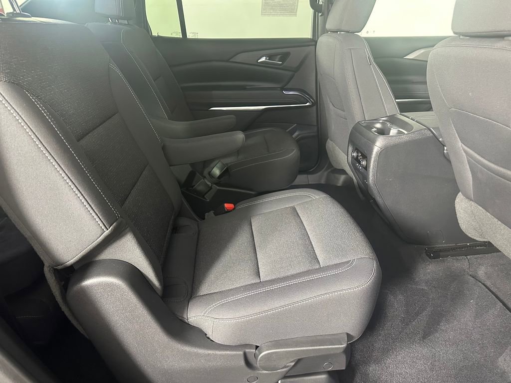 Used 2024 Chevrolet Traverse LT w/ LPO, Floor Liner Package image 31