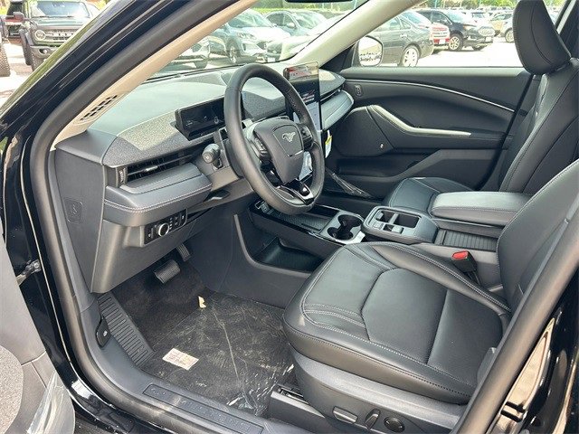 New 2025 Ford Mustang Mach-E Premium image 19