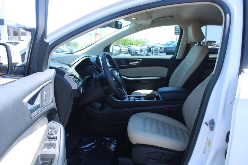 Used 2022 Ford Edge SEL w/ Convenience Package image 9
