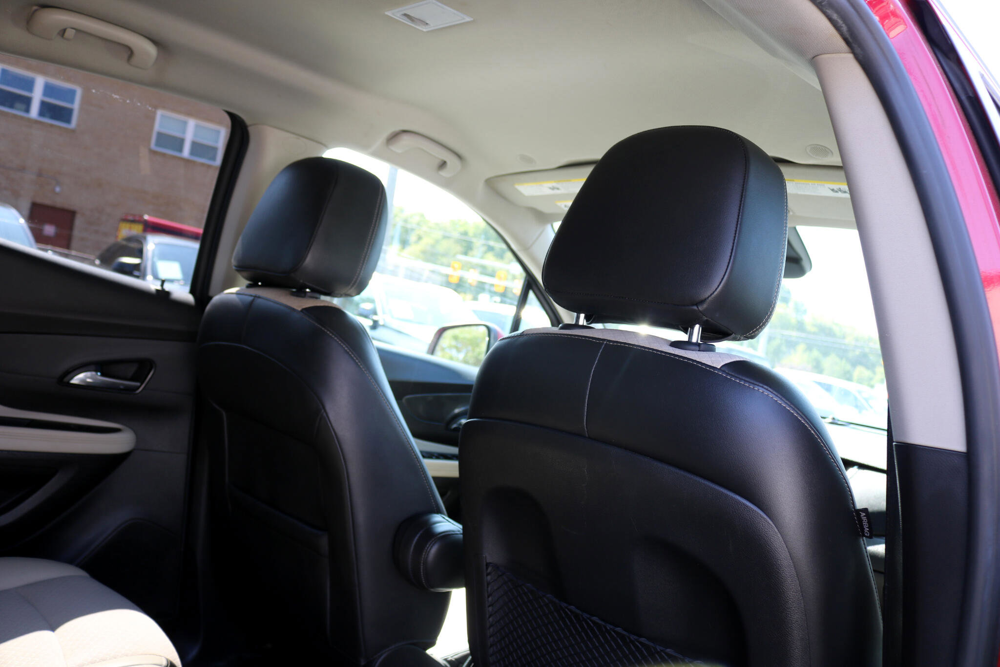 Used 2018 Buick Encore Preferred image 40