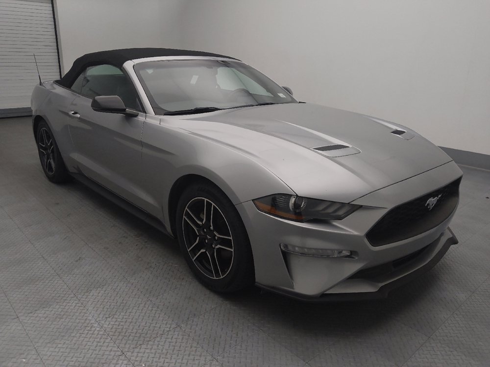 Used 2020 Ford Mustang Premium RWD image 13