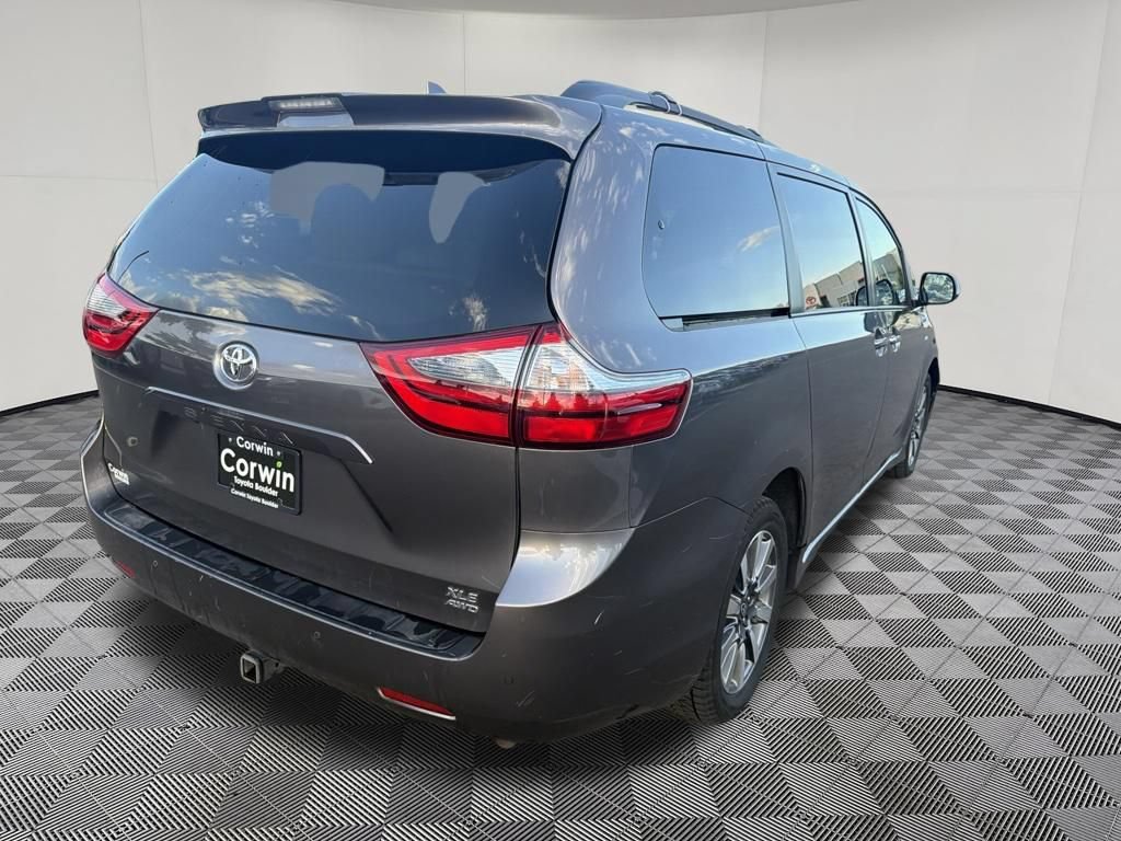 Used 2020 Toyota Sienna XLE w/ XLE Navigation Package AWD/4WD image 6