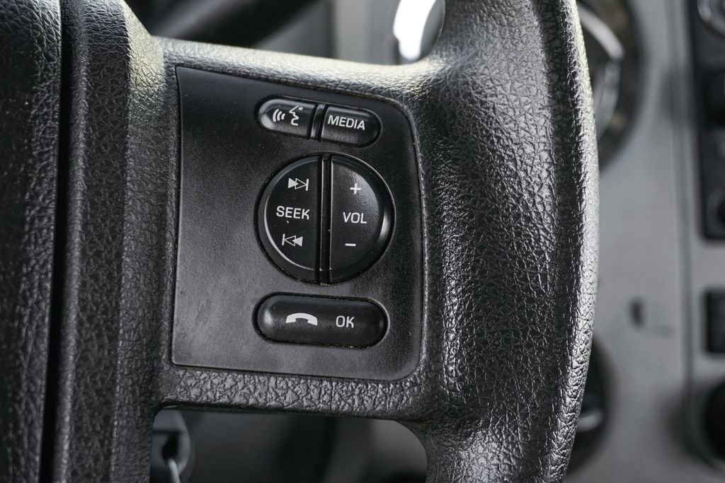 Used 2015 Ford F550 2WD Regular Cab Super Duty image 41