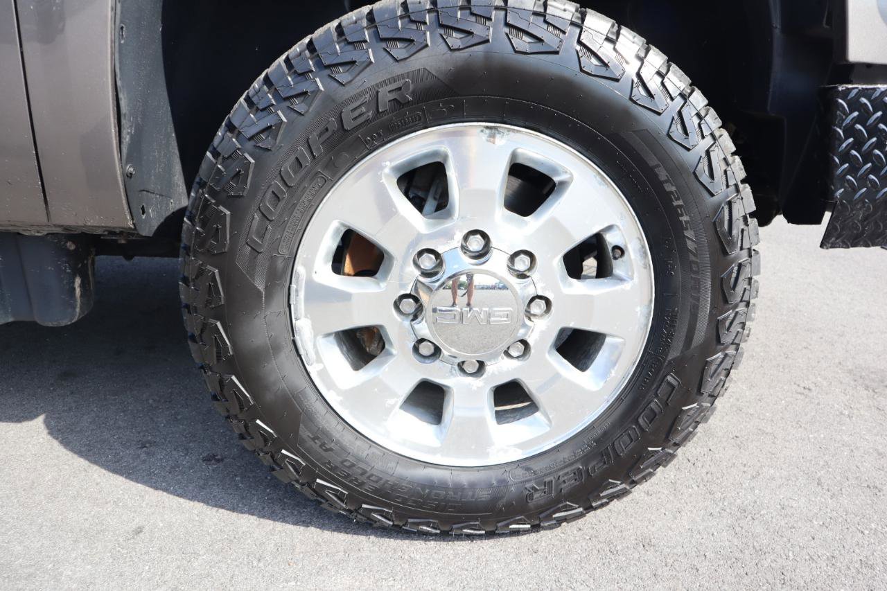 Used 2013 GMC Sierra 2500 SLT w/ SLT Convenience Package AWD/4WD image 16