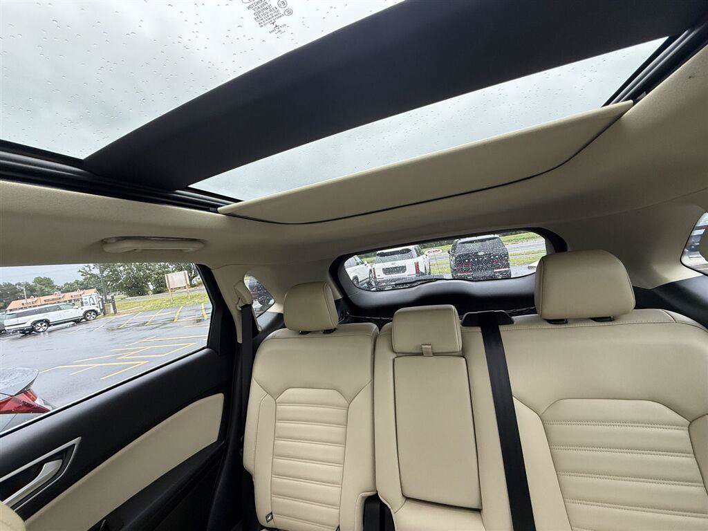 Used 2020 Ford Edge SEL w/ Convenience Package AWD/4WD image 14