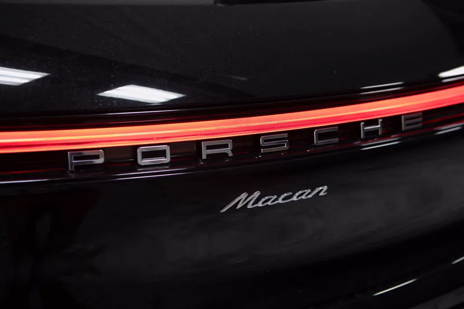 Used 2026 Porsche Macan AWD/4WD image 18