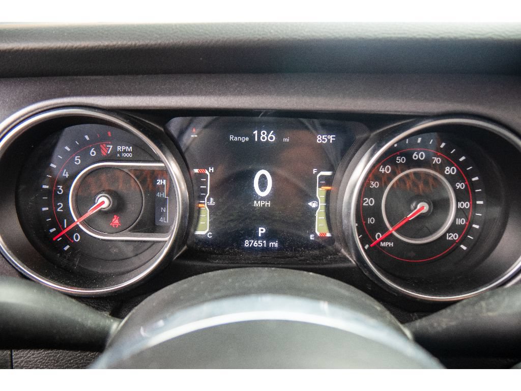 Used 2021 Jeep Gladiator Mojave w/ Cold Weather Group AWD/4WD image 23
