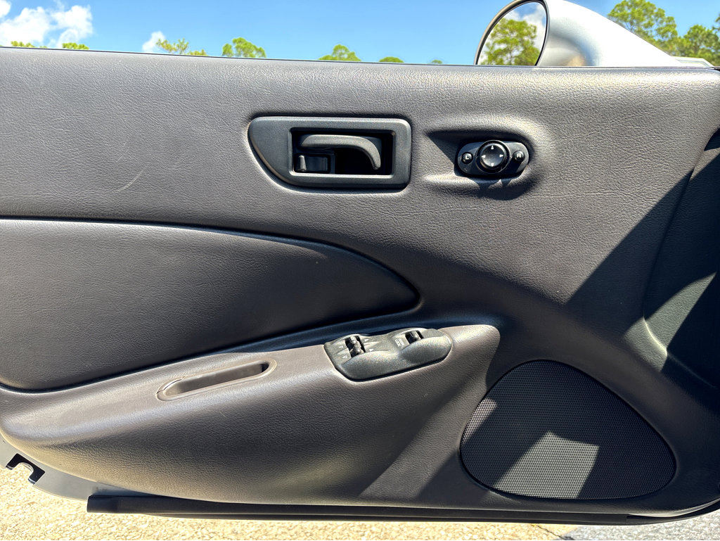 Used 2000 Plymouth Prowler image 19