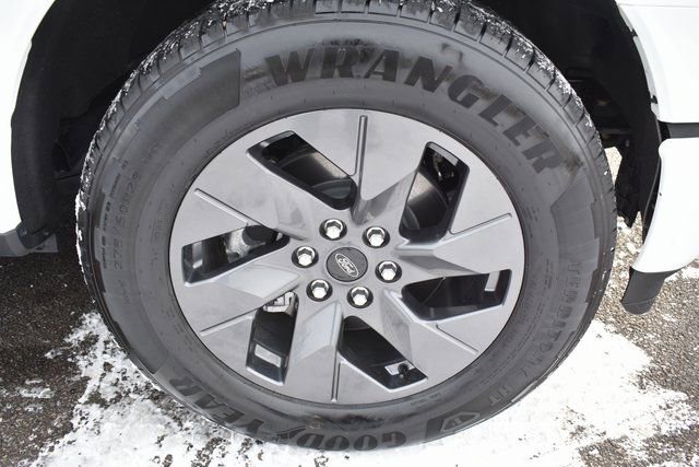 Used 2024 Ford F150 Lightning Lariat image 56