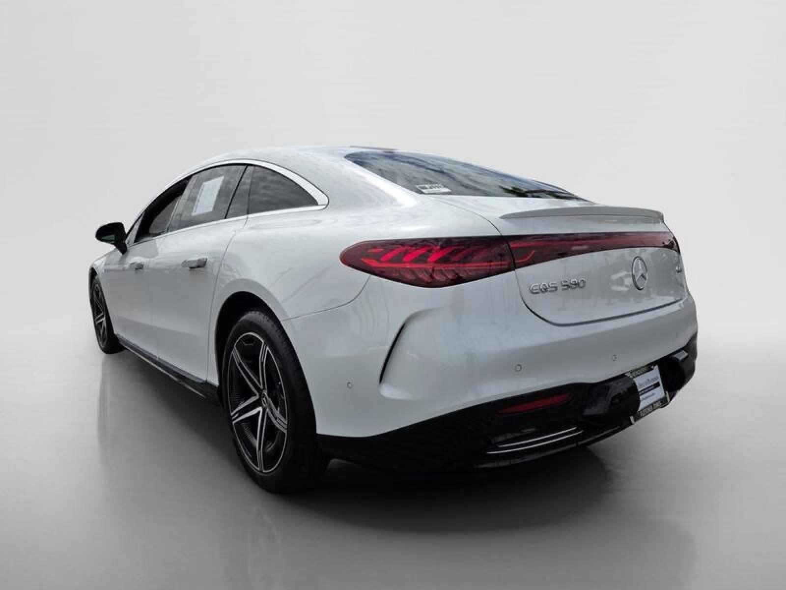 Certified 2024 Mercedes-Benz EQS 580 4MATIC Sedan image 3