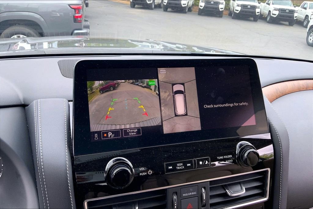 Used 2024 Nissan Armada SL w/ Captain's Chairs Package image 11