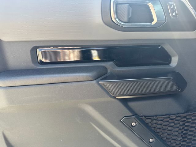 Used 2024 Ford Bronco Black Diamond image 17