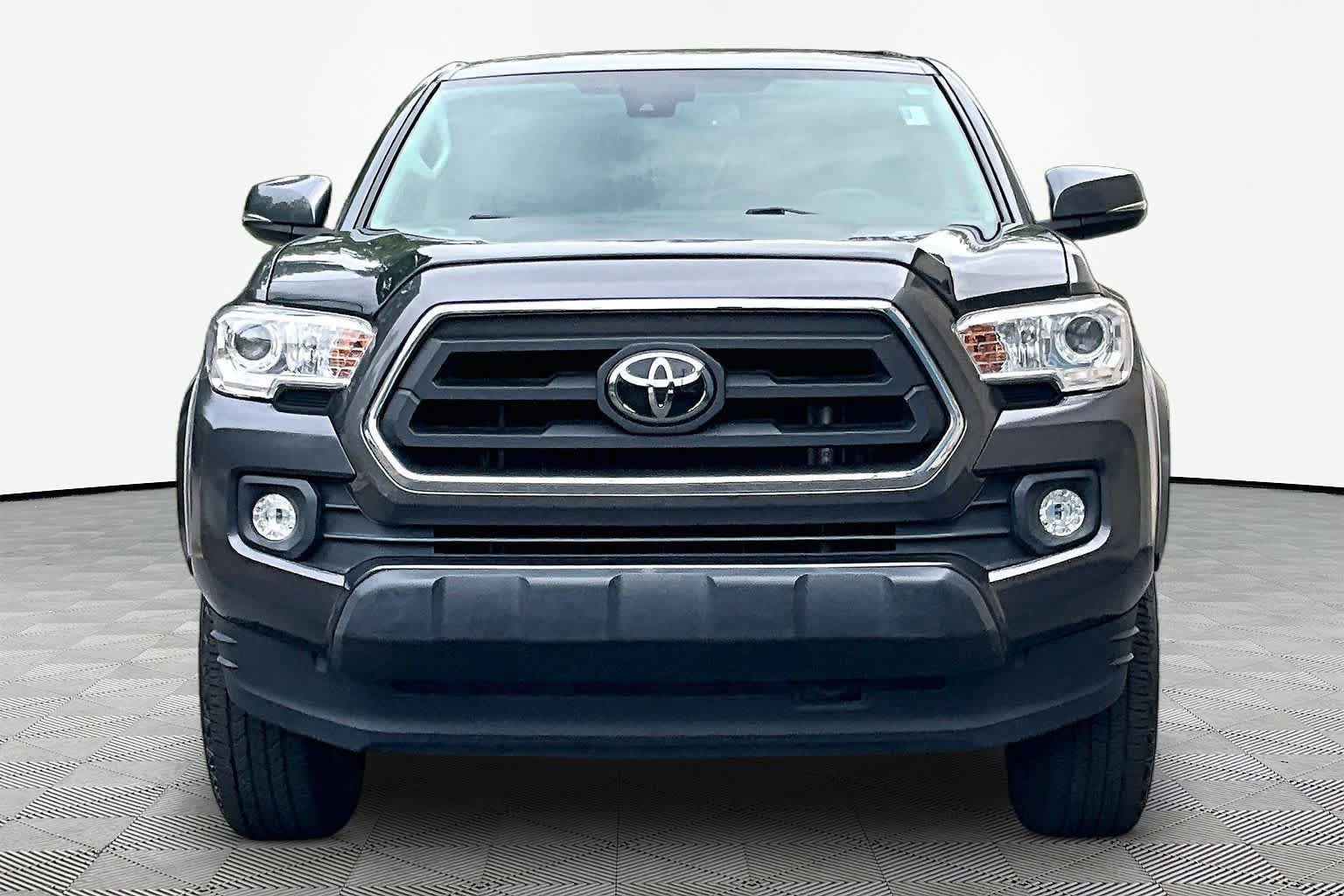 Certified 2022 Toyota Tacoma SR5 w/ Technology Package RWD image 4