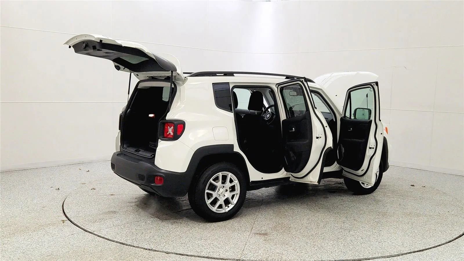 Used 2022 Jeep Renegade Latitude w/ Convenience Group image 12