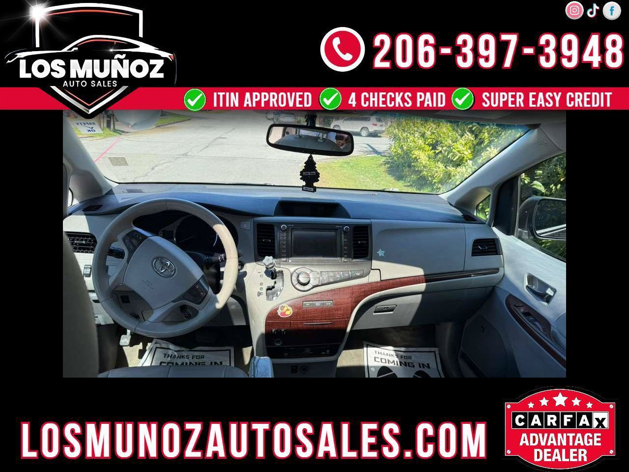 Used 2011 Toyota Sienna XLE w/ Premium Pkg FWD image 1