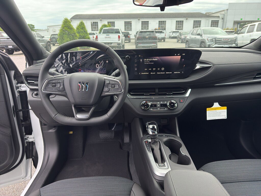 New 2026 Buick Envista Sport Touring FWD image 18
