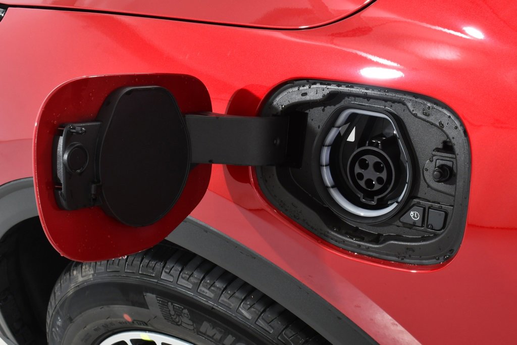 New 2025 Ford Escape Base w/ PHEV Premium Package image 23