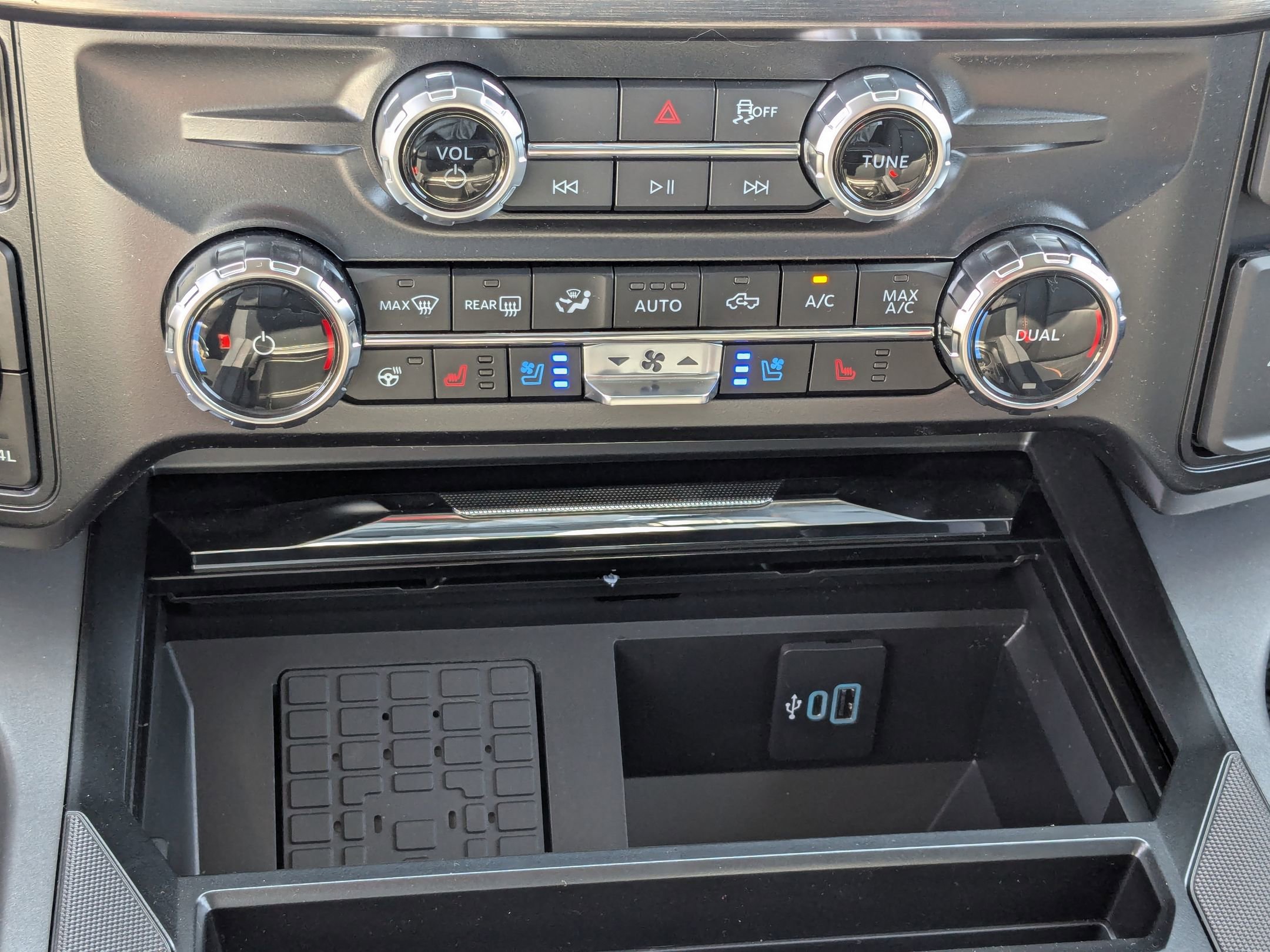 New 2026 Ford F450 Lariat w/ Snow Plow Prep Package image 25