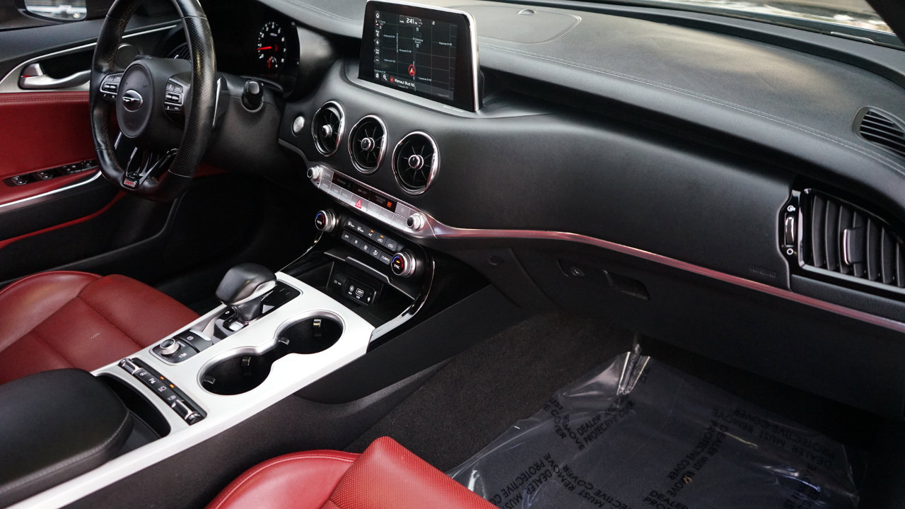 Used 2021 Kia Stinger GT2 image 12