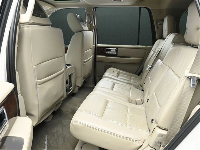 Used 2014 Lincoln Navigator 4WD image 13