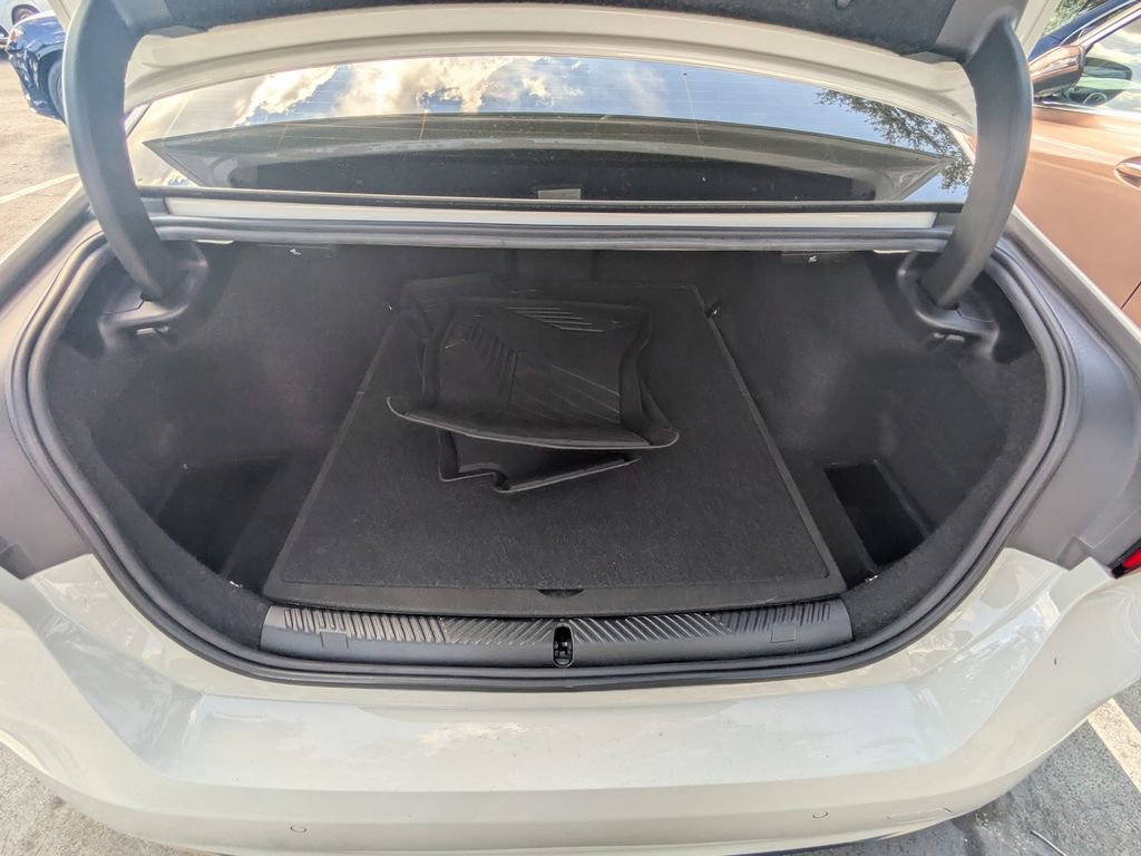 Used 2024 BMW 530i w/ Premium Package image 23