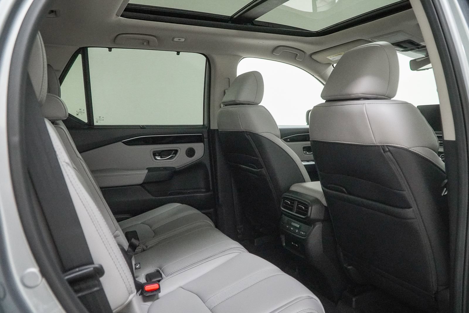 Certified 2025 Honda Pilot Touring image 41
