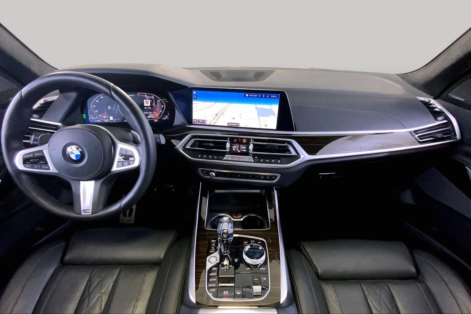 Used 2020 BMW X7 M50i w/ Executive Package AWD/4WD image 15