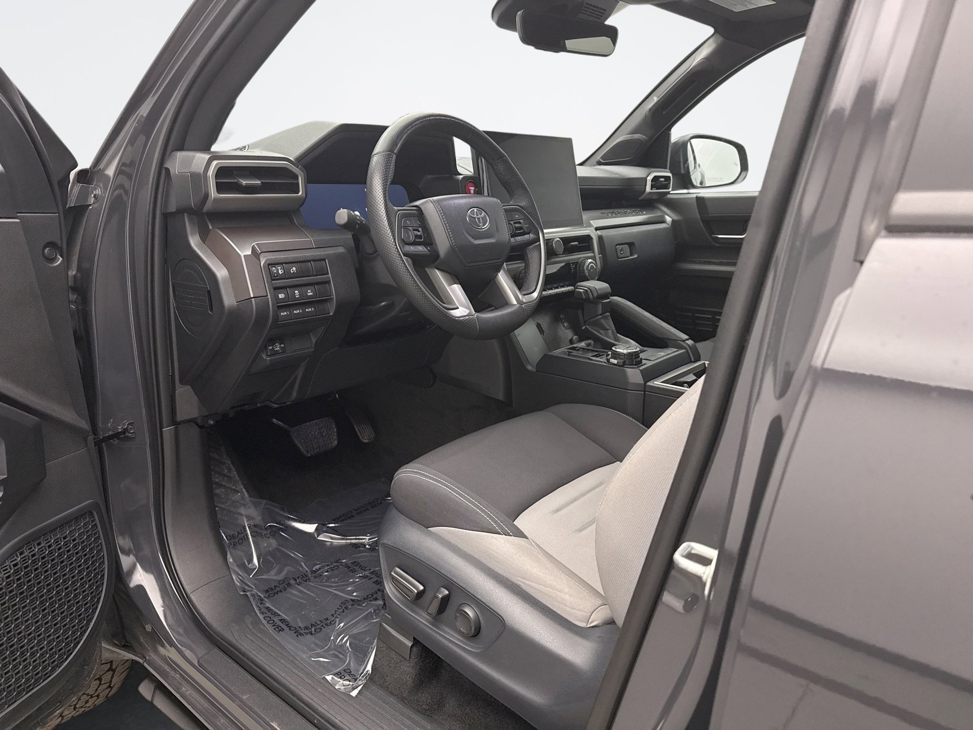 Used 2024 Toyota Tacoma TRD Off-Road image 10