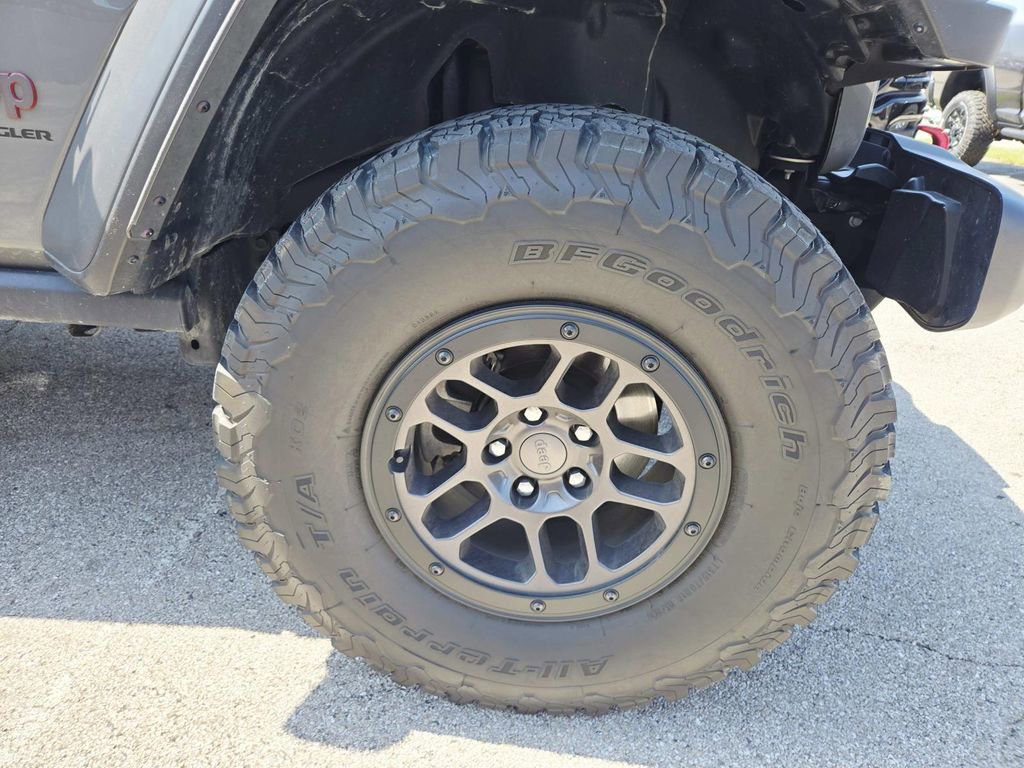 Used 2023 Jeep Wrangler Unlimited Rubicon w/ Xtreme 35 Tire Package image 18