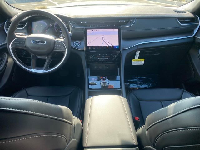 New 2025 Jeep Grand Cherokee Limited w/ Luxury Tech Group II image 36