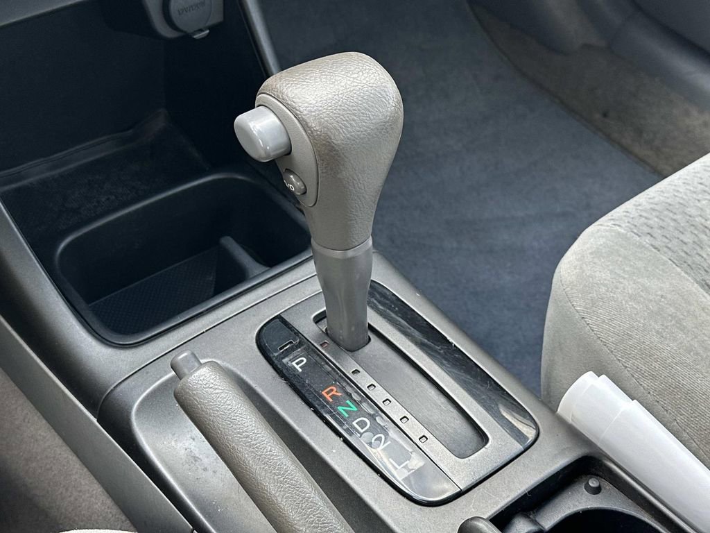 Used 2004 Toyota Camry LE FWD image 27