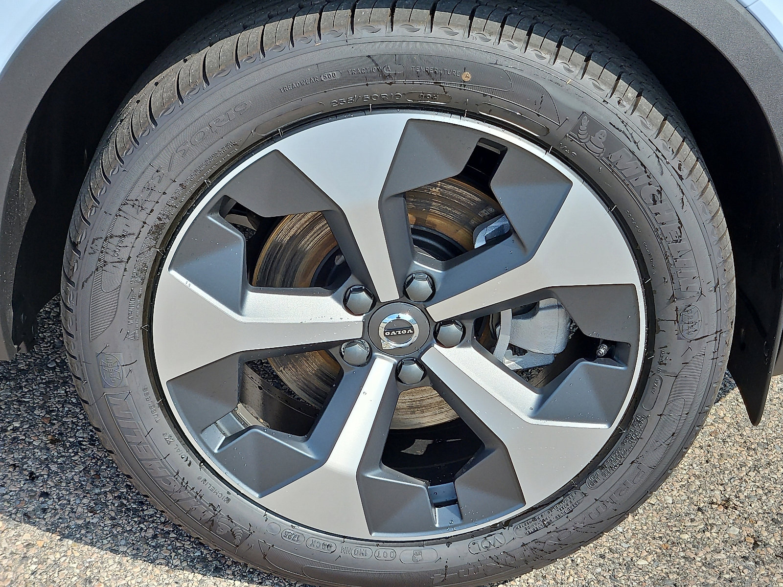 New 2026 Volvo XC40 B5 Plus w/ Protection Package Premier AWD/4WD image 7