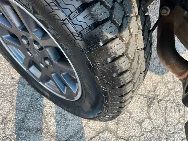 Used 2020 Jeep Gladiator Overland AWD/4WD image 8