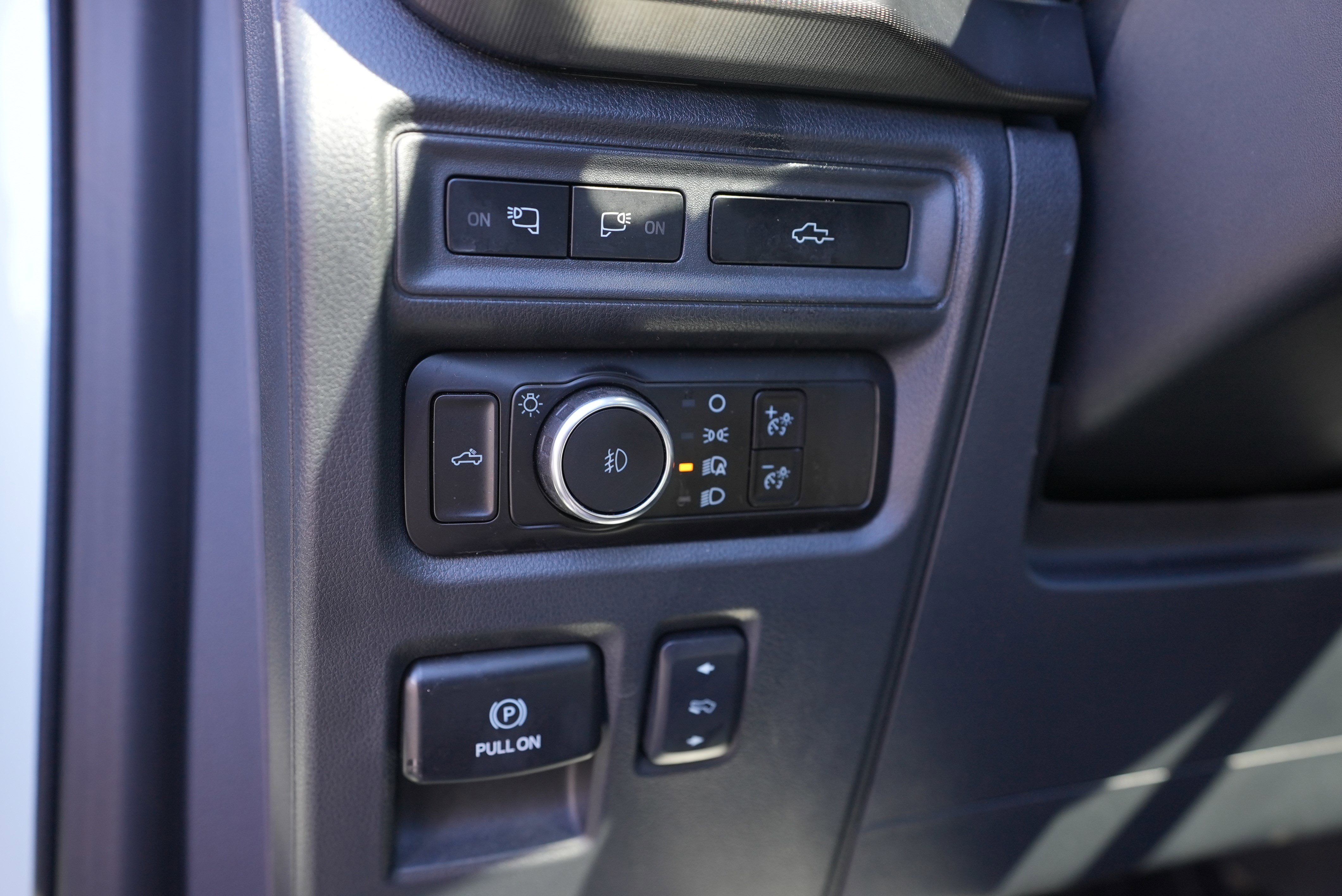 Used 2023 Ford F150 Platinum w/ FX4 Off-Road Package image 18