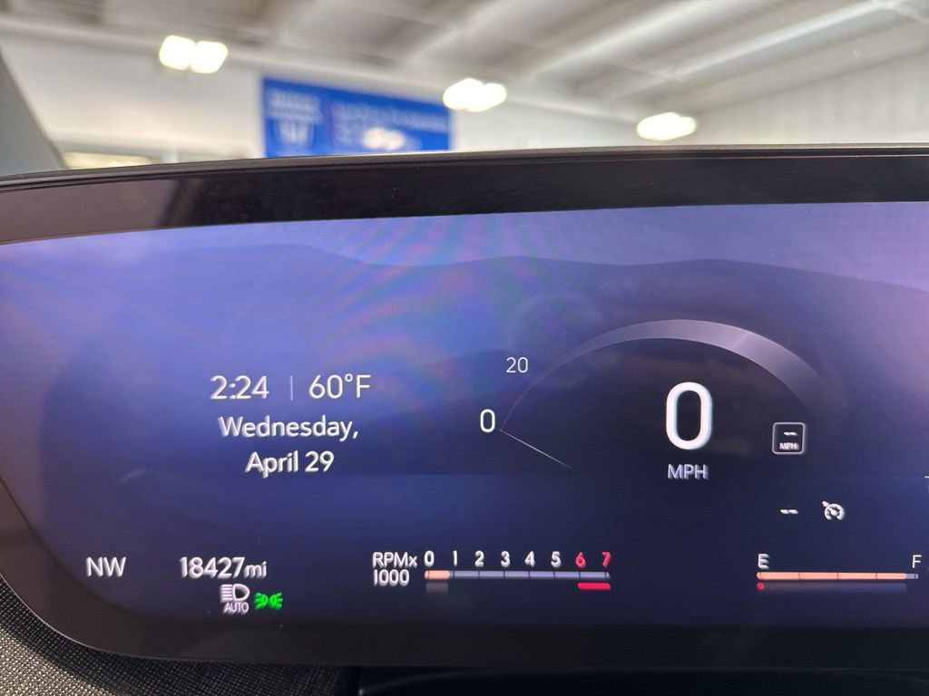 Used 2025 Buick Enclave Preferred AWD/4WD image 11
