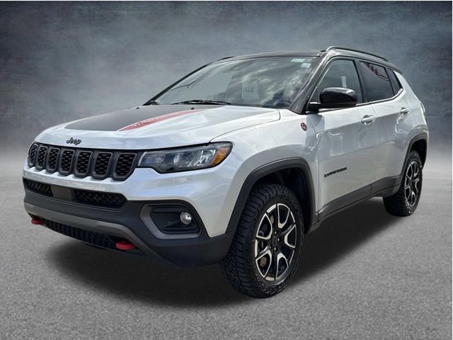 Used 2025 Jeep Compass Trailhawk w/ Trailer Tow Group AWD/4WD image 4