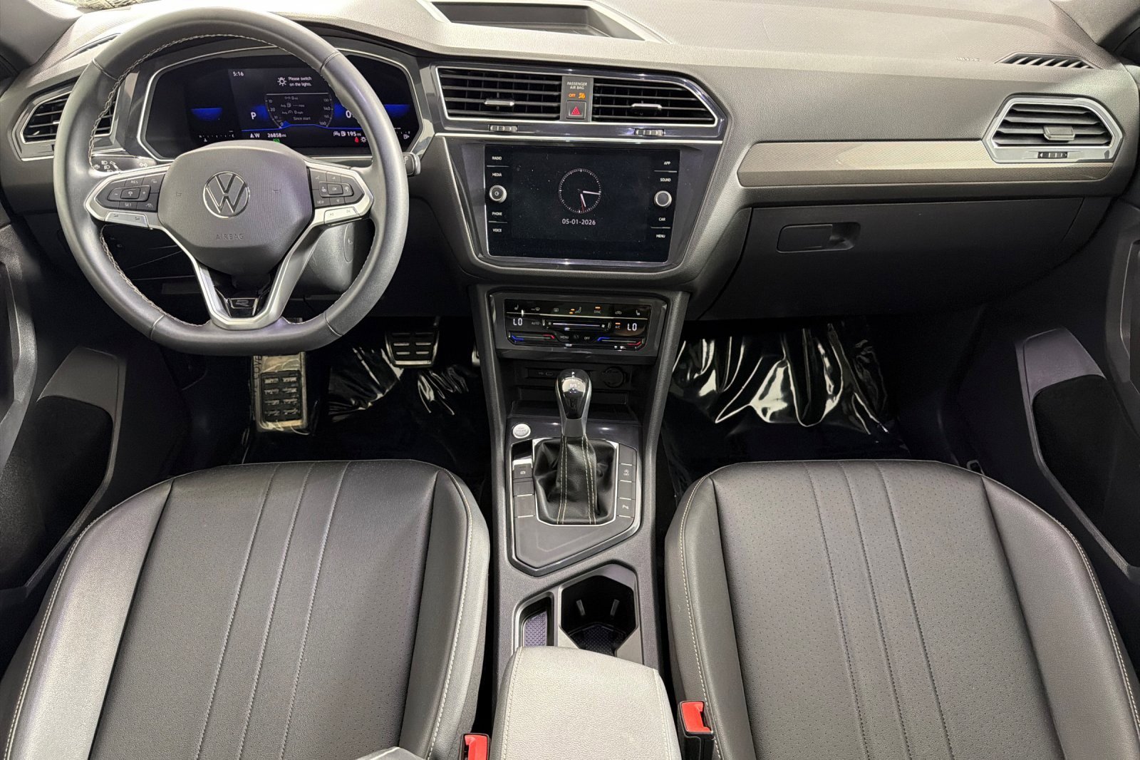Used 2023 Volkswagen Tiguan SE R-Line FWD image 12