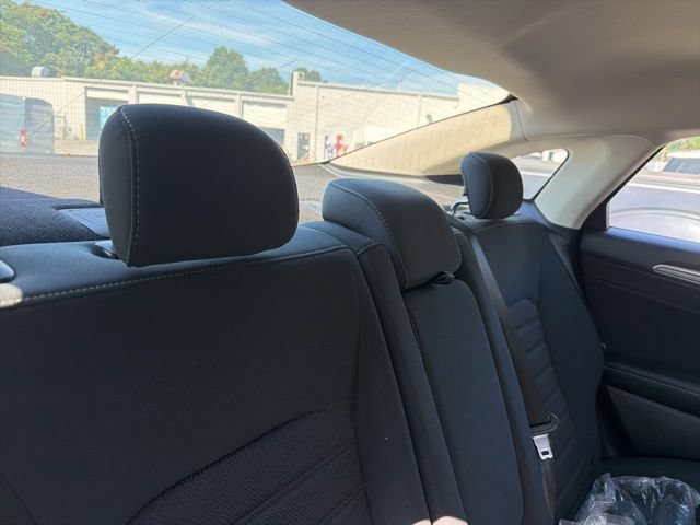 Used 2020 Ford Fusion SE FWD image 17