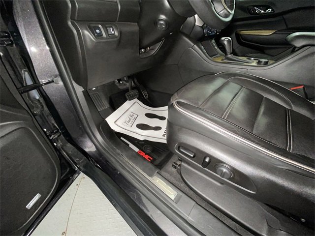 Used 2017 GMC Acadia Denali w/ Technology Package image 12