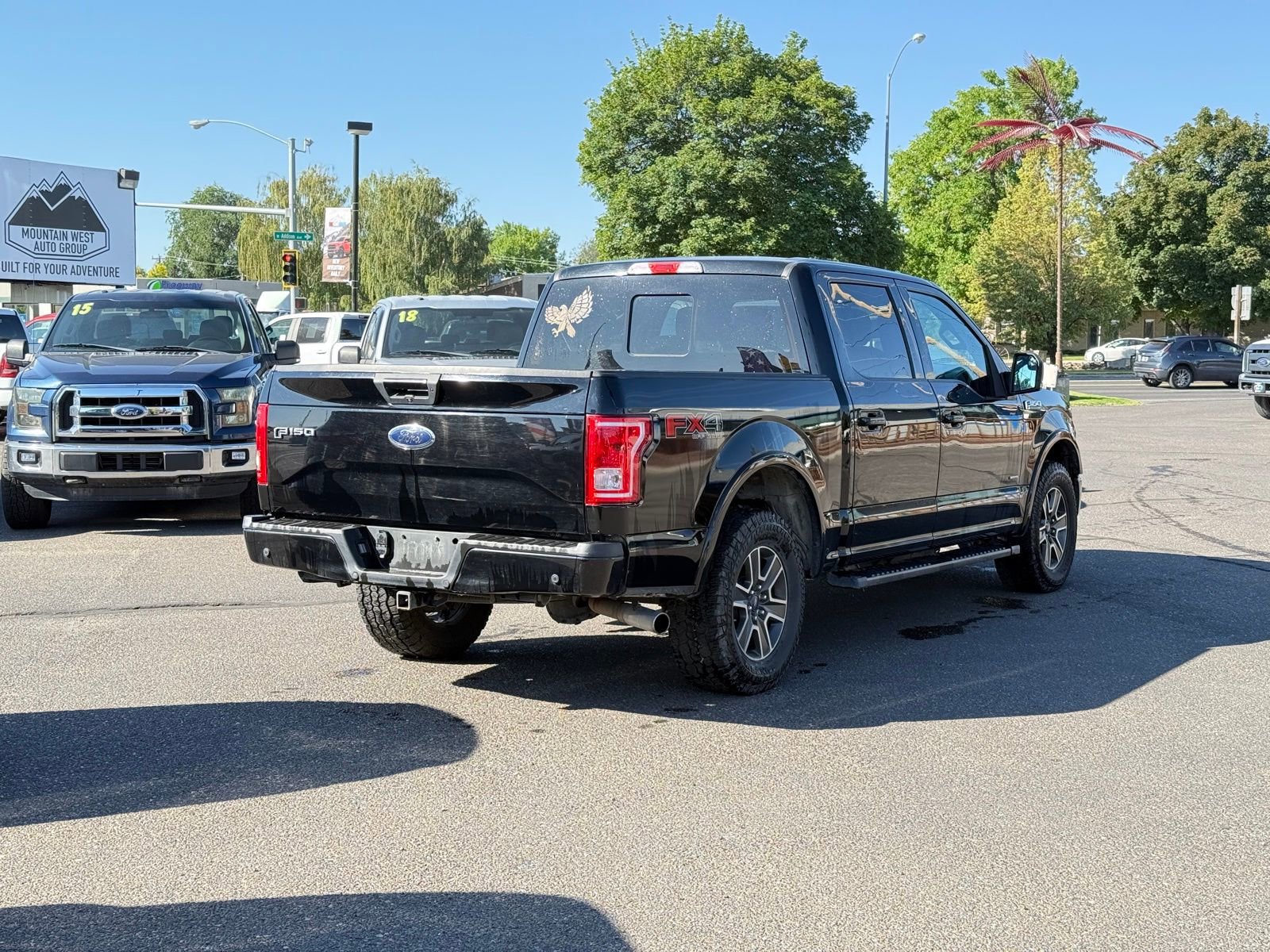 Used 2017 Ford F150 XLT w/ Equipment Group 302A Luxury image 5