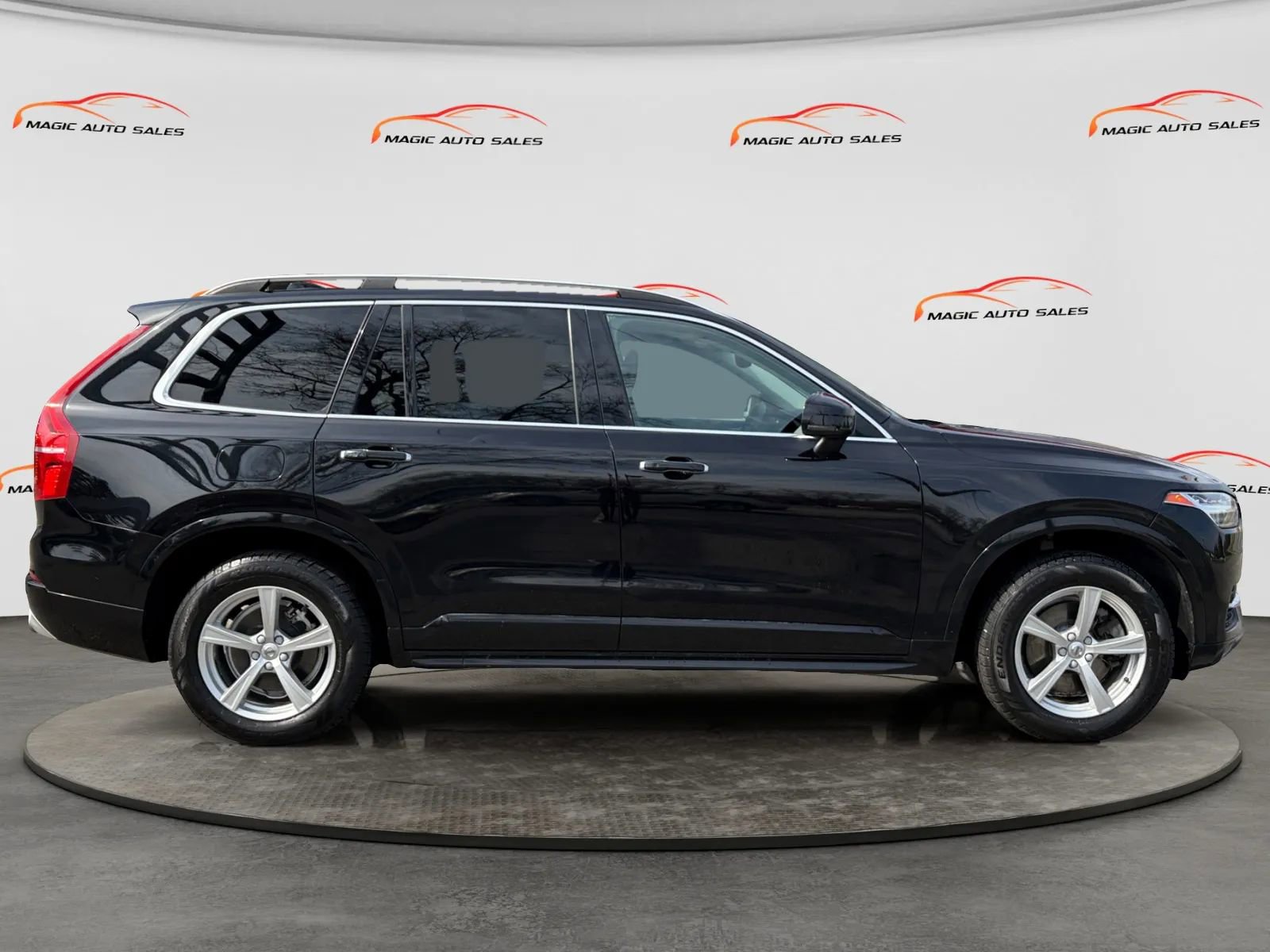 Used 2019 Volvo XC90 T5 Momentum AWD/4WD image 6