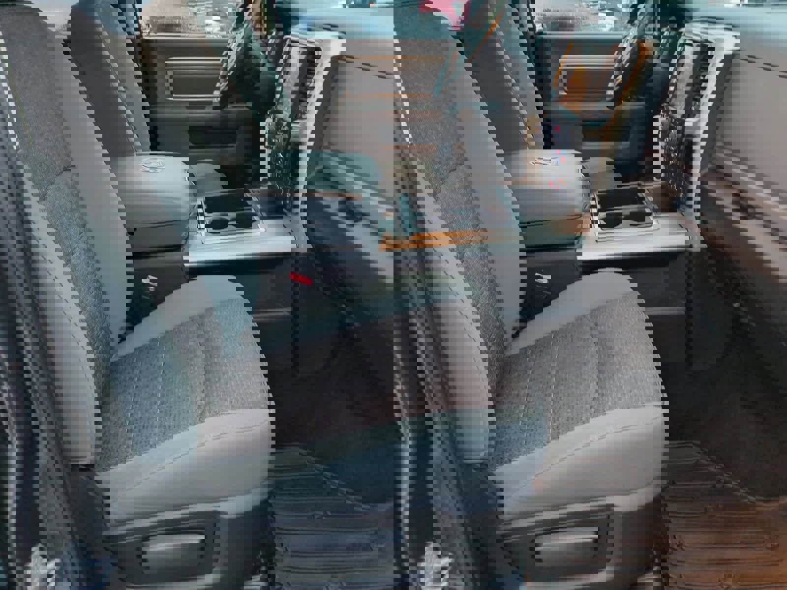 Used 2015 RAM 1500 Outdoorsman image 21