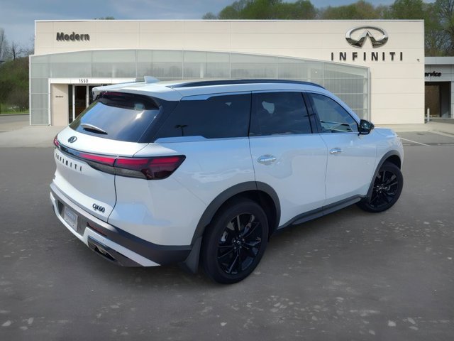 Certified 2025 INFINITI QX60 Luxe w/ Black Edition FWD image 4