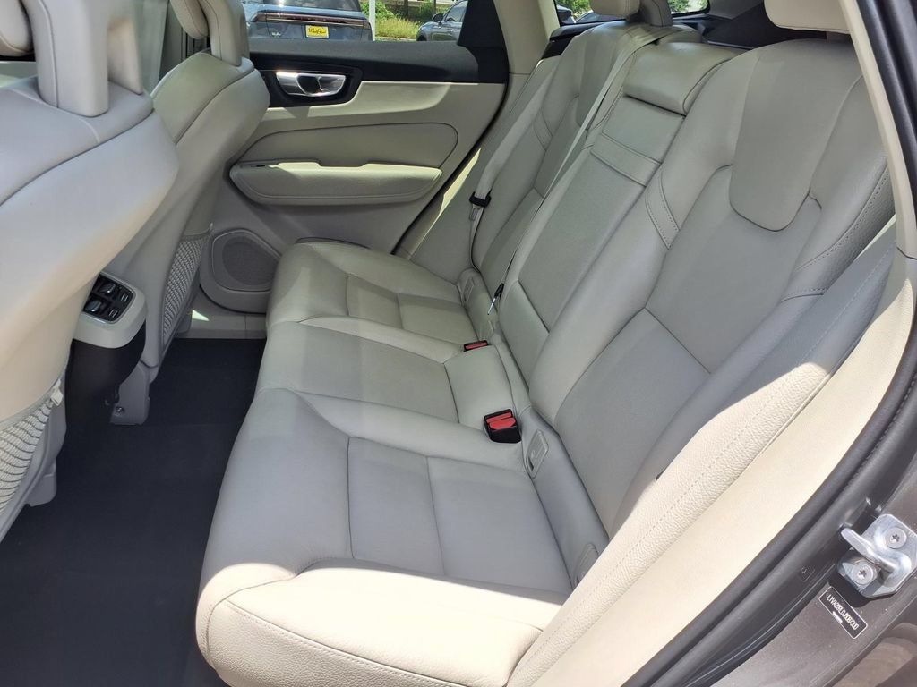 Used 2018 Volvo XC60 T6 Inscription w/ Convenience Package AWD/4WD image 25