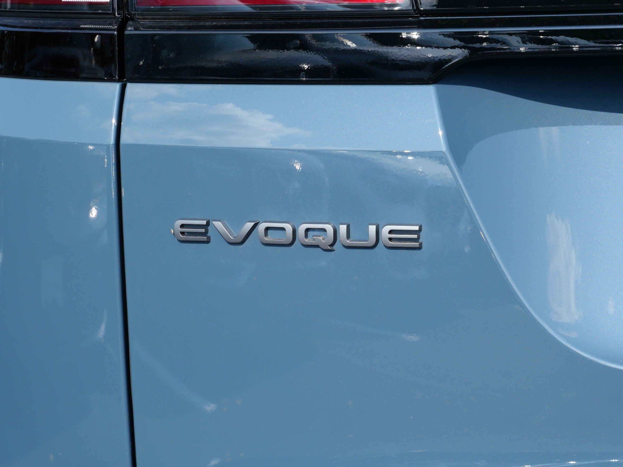 Used 2026 Land Rover Range Rover Evoque S AWD/4WD image 12