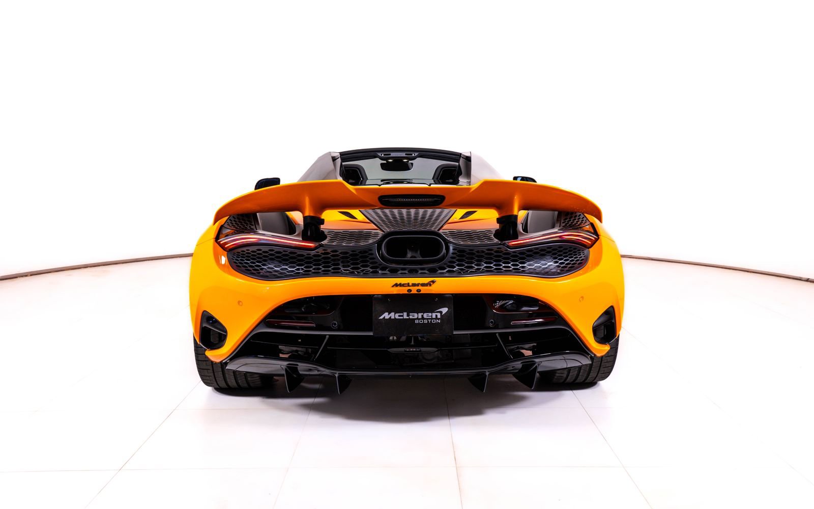 Used 2026 McLaren 750S Spider RWD image 6
