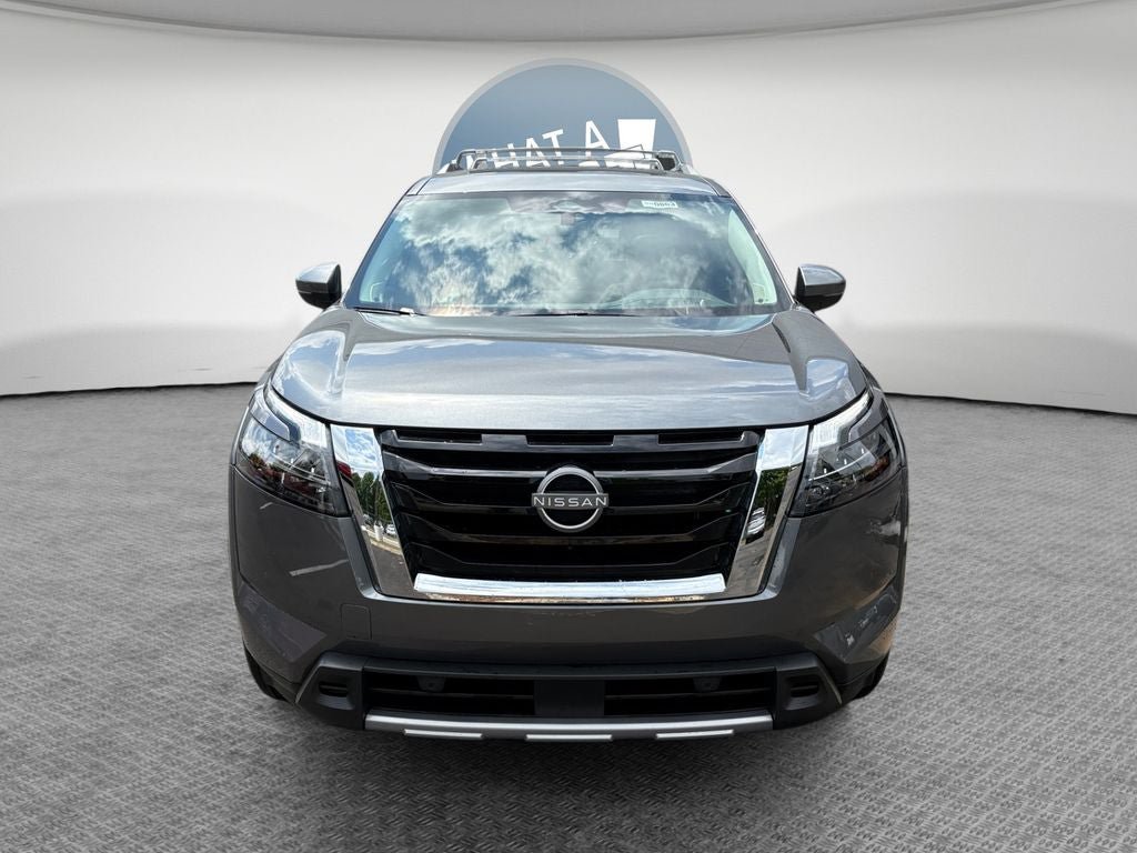 Used 2025 Nissan Pathfinder Platinum w/ Cargo Package FWD image 9