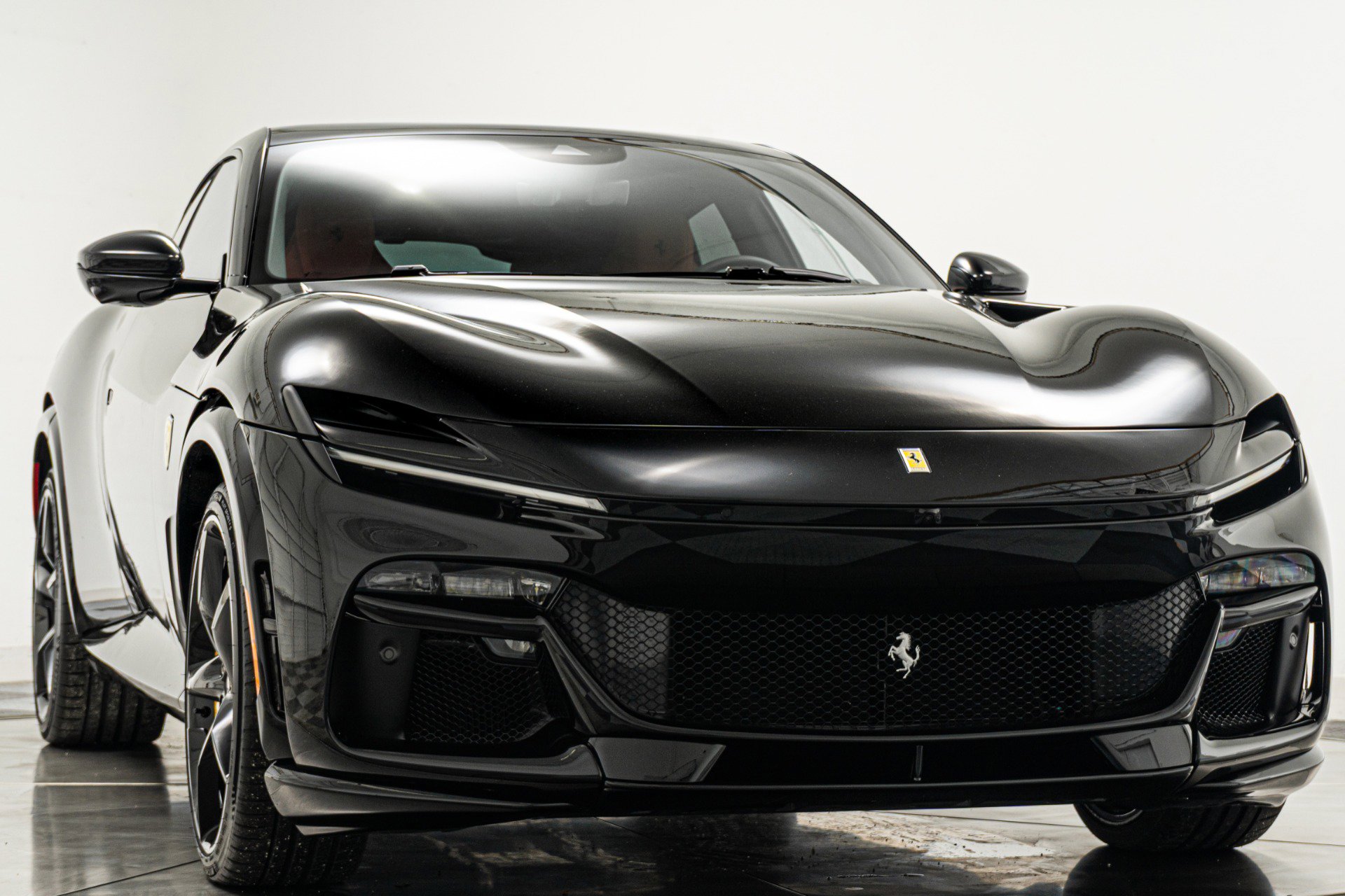 Used 2025 Ferrari Purosangue image 3